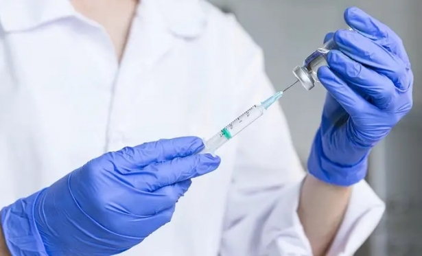 Cear refora medidas para incluir vacina contra Covid no Calendrio Infantil