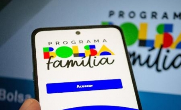 Bolsa Fam�lia tem fila de espera de 700 mil pessoas  que j� tiveram os documentos aprovados, mas ainda n�o entraram no programa