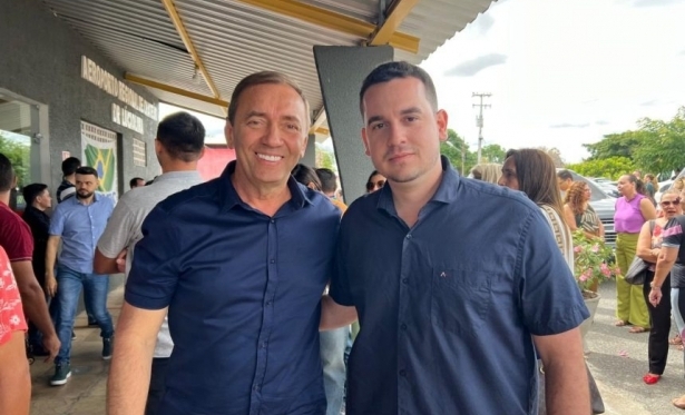 Nenen Coelho deve anunciar em breve que seu sobrinho Eduardo Coelho ser� o pr�-candidato a prefeito em Novo Oriente