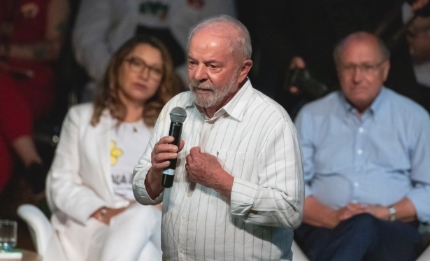 Lula completa 77 anos
