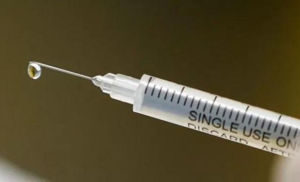 Tcnicos pedem vacinas para impedir que variantes sofram mutaes 