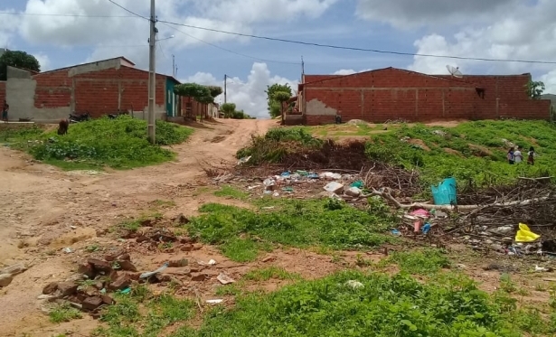 Moradores do Bairro Vila Feliz esperam promessas de melhorias feita pela atual gesto.