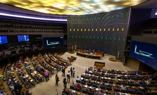 Semana ser marcada pela retomada das atividades no Plenrio da Cmara e do Senado e ampliao da base de apoio ao Governo