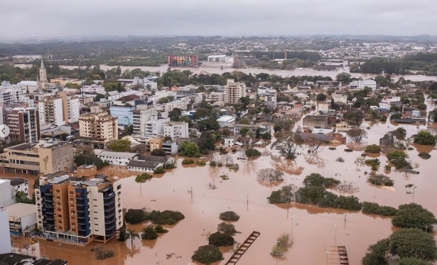 Ciclone deixa 22 mortos e causa enchentes na Regio Sul